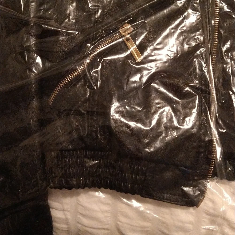 Jacket - Picture 4 of 10